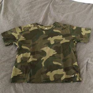 Camouflage Hollister Cropped Tee